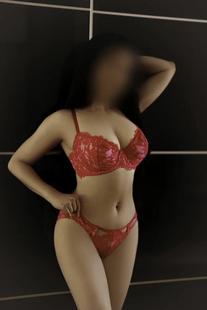 Clementine, French massage therapist in Oud-Zuid, Amsterdam